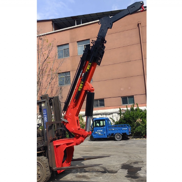 叉車飛臂吊改裝需要注意什么？如何選擇叉車吊臂？